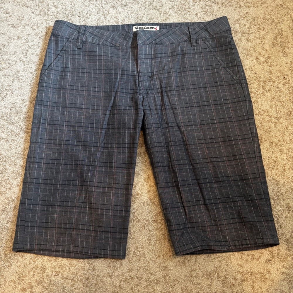 Volcom Womens Grey Plaid Walk Shorts Size 9 Knee Length Skate Casual Skater